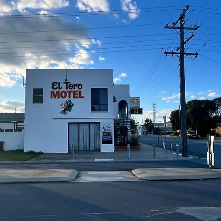 El Toro Motel Numurkah 外观 照片