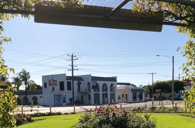 El Toro Motel Numurkah 外观 照片
